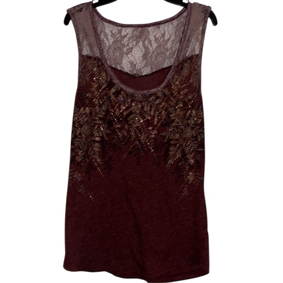 🌹Miss Me Elegant Lace Overlay Burgundy Tank - Picture 1 of 5